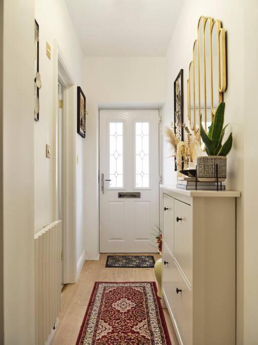 Rofennie Suite -Luxury Ensuite Room! Maidstone Exterior foto